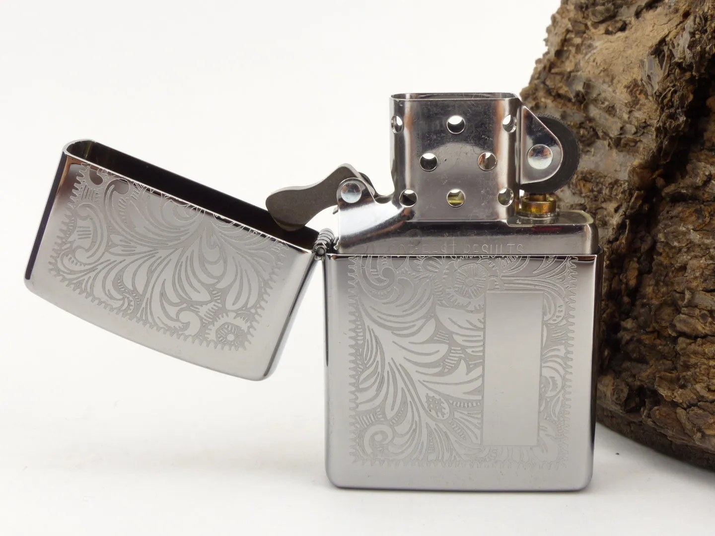 Zippo Feuerzeug Venetian Chrome 60000813 – Produktbild 5