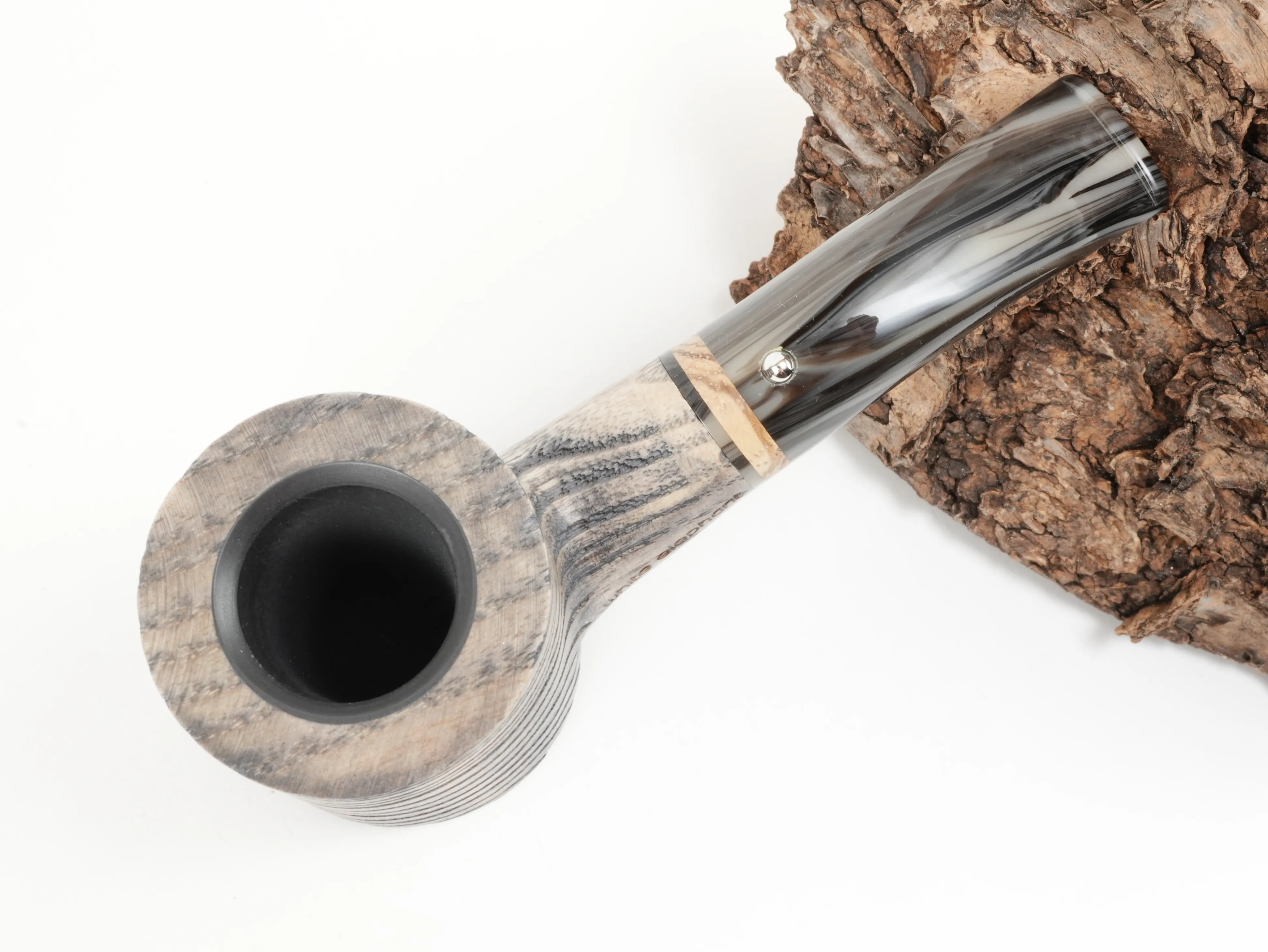 White Elephant Pfeife Erta Ale 3 – Produktbild 3