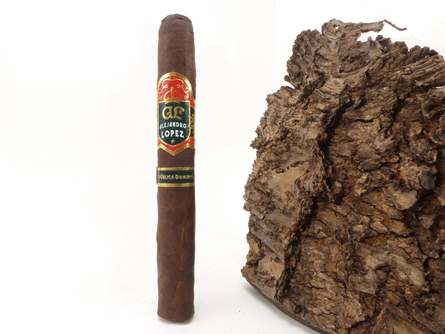 Alejandro Lopez Dominicana Maduro Corona