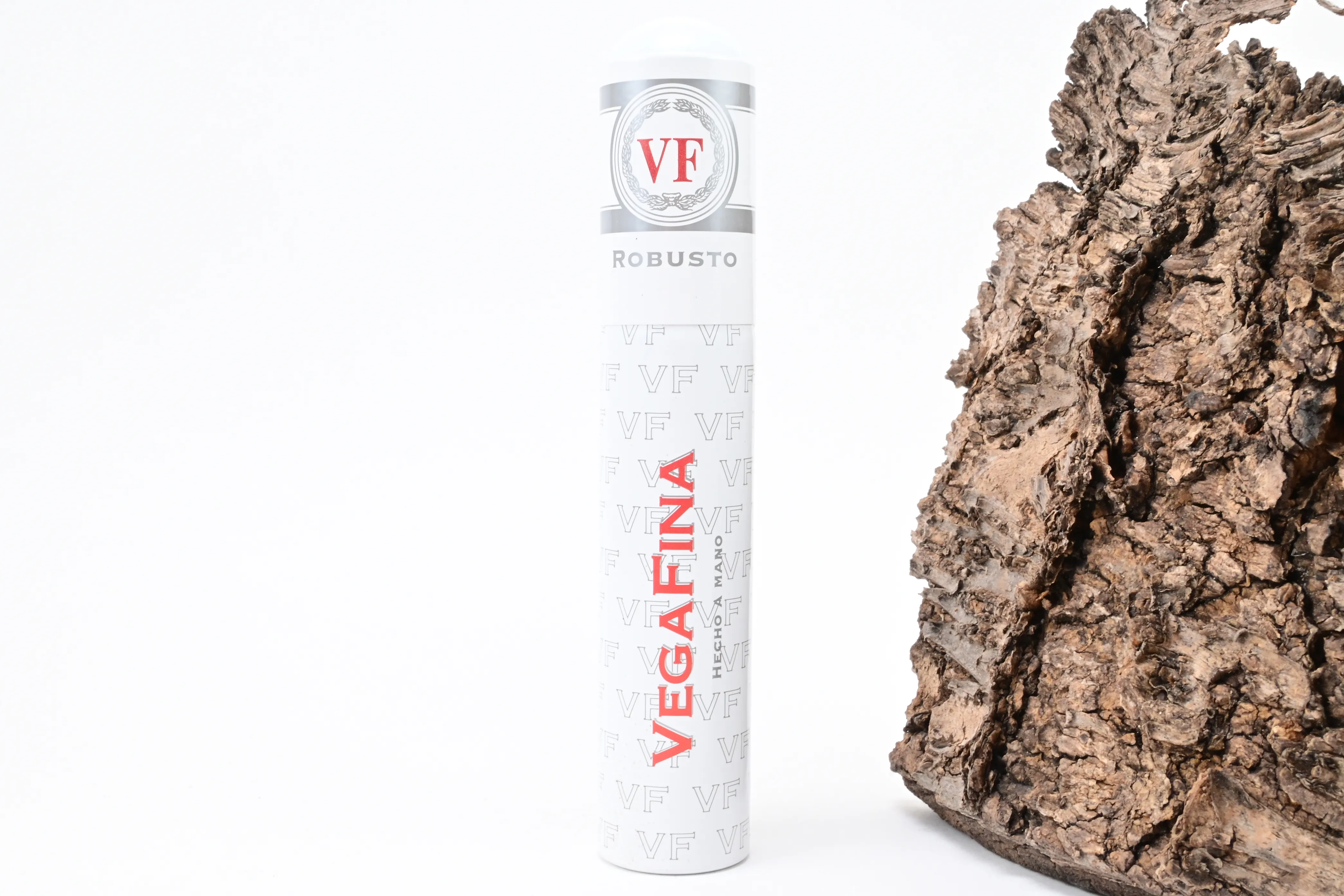 Vega Fina Linea Clasica Robusto Tubo