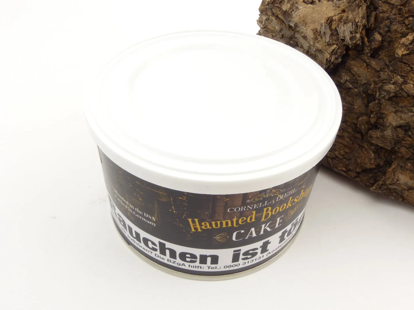 Cornell & Diehl Haunted Bookshop Cake 57g – Produktbild 3