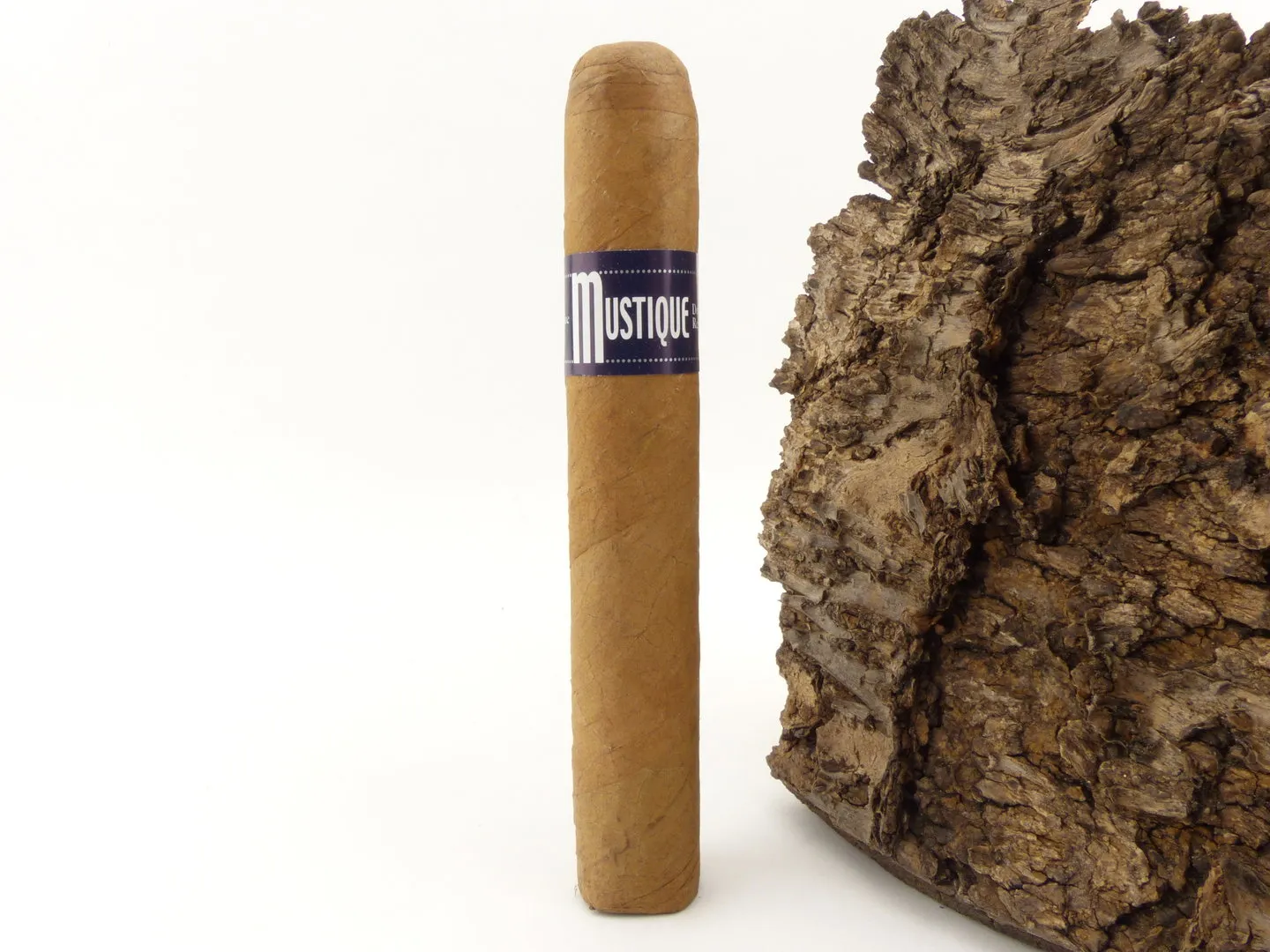 Mustique Blue Robusto